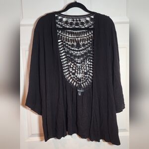 Torrid Black Crinkle Gauze Crochet Lace Inset Kimono Size 3X